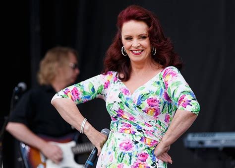whatever happened to sheena easton.